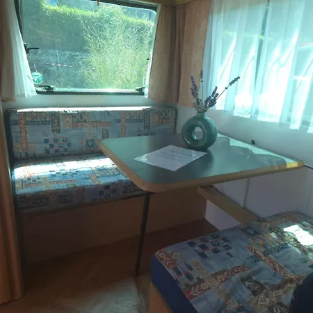 La Caravane De L'enchanteresse *